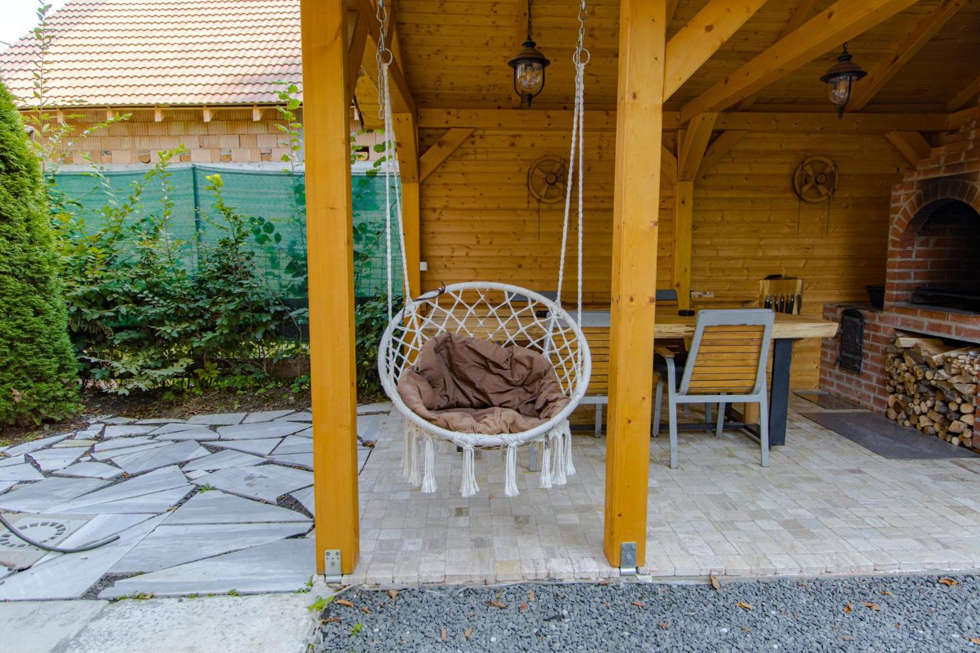 Bear'S Lair Chalet Porumbacu de Sus Exterior photo